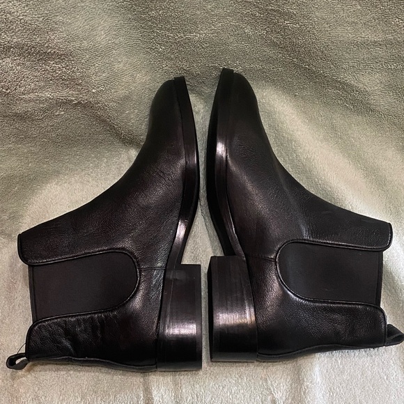 ❤️COLE HAAN LEATHER BOOTIES❤️ - Picture 6 of 6